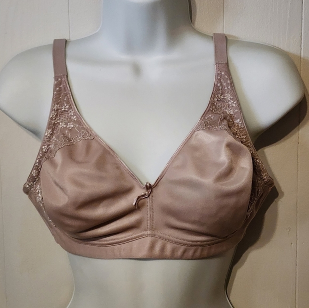 Olga 36C Bra Wirefree Full Coverage